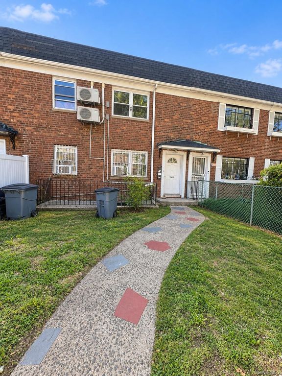7012 141st Street, Flushing, NY 11367 — exterior