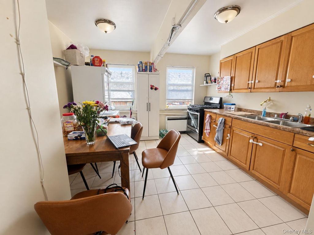 7012 141st Street, Flushing, NY 11367 — photo 5