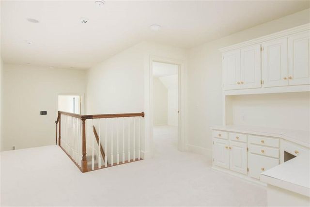 11413 Manor Road, Leawood, KS 66211