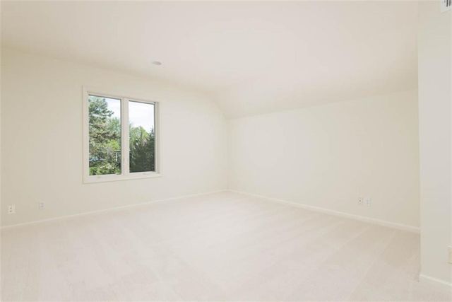 11413 Manor Road, Leawood, KS 66211