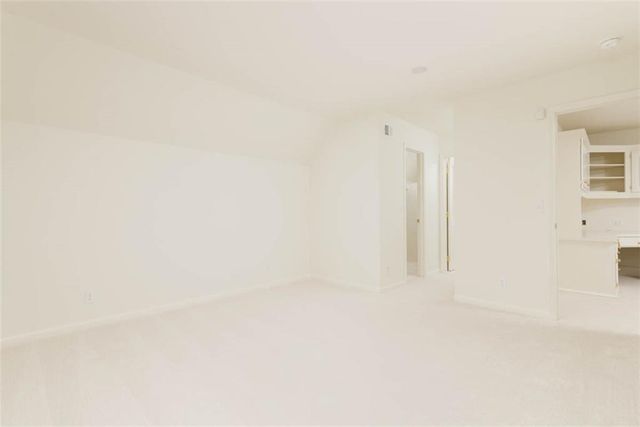 11413 Manor Road, Leawood, KS 66211