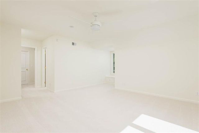 11413 Manor Road, Leawood, KS 66211