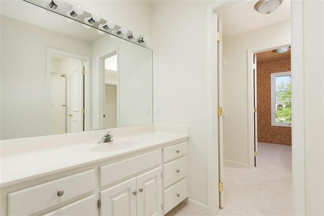 11413 Manor Road, Leawood, KS 66211