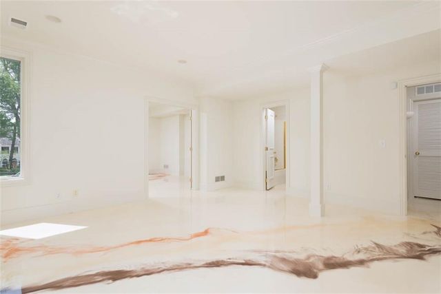 11413 Manor Road, Leawood, KS 66211