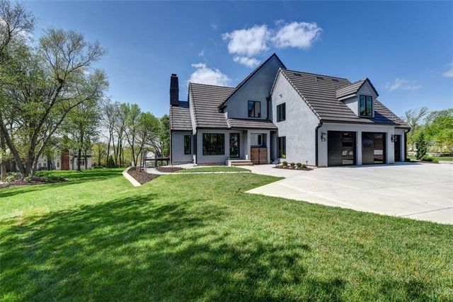11413 Manor Road, Leawood, KS 66211