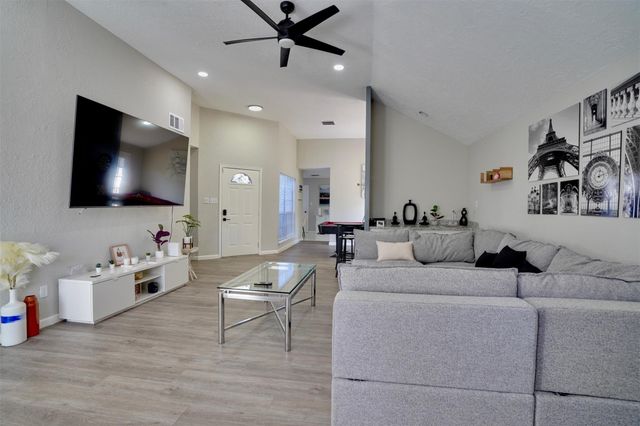 4010 Oak Terrace Court, Houston, TX 77082