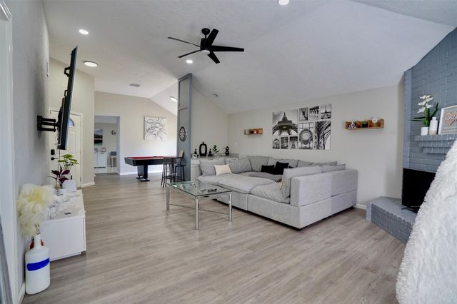 4010 Oak Terrace Court, Houston, TX 77082