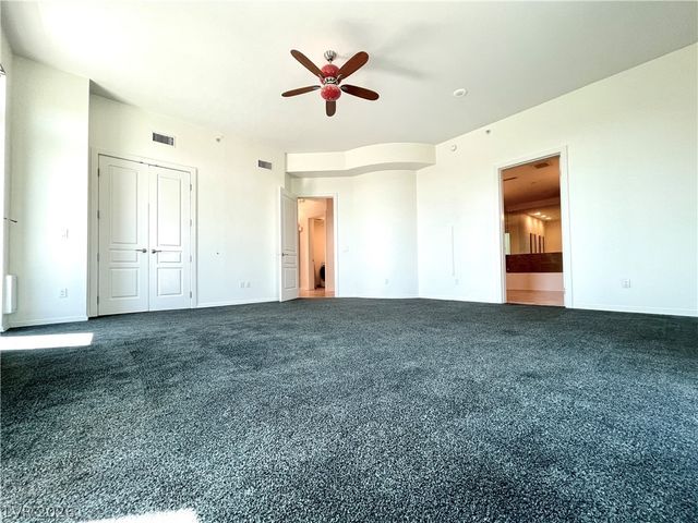 360 East Desert Inn Road 402, Las Vegas, NV 89109
