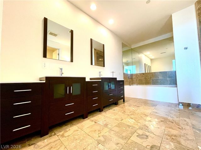 360 East Desert Inn Road 402, Las Vegas, NV 89109