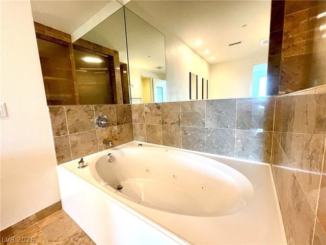 360 East Desert Inn Road 402, Las Vegas, NV 89109