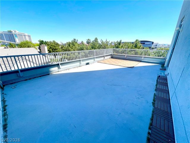 360 East Desert Inn Road 402, Las Vegas, NV 89109