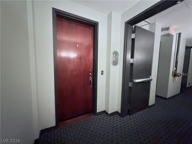 360 East Desert Inn Road 402, Las Vegas, NV 89109