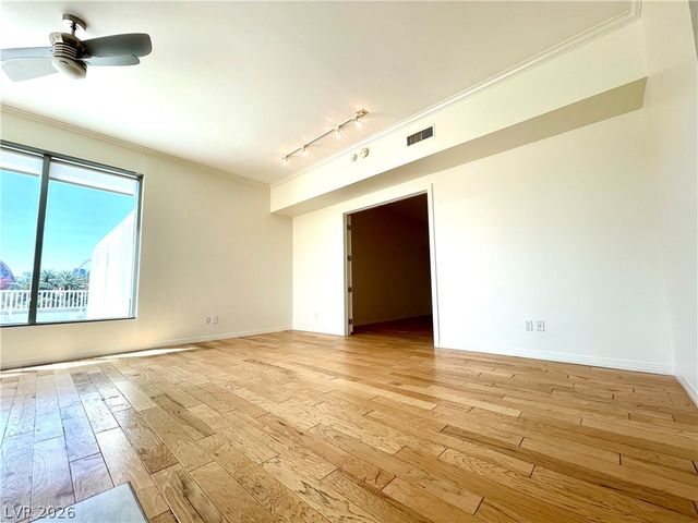 360 East Desert Inn Road 402, Las Vegas, NV 89109
