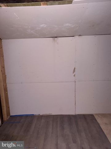 1534 N NEWKIRK ST, Philadelphia, PA 19121