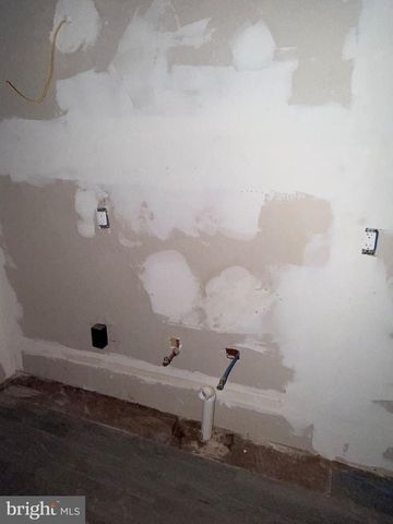 1534 N NEWKIRK ST, Philadelphia, PA 19121