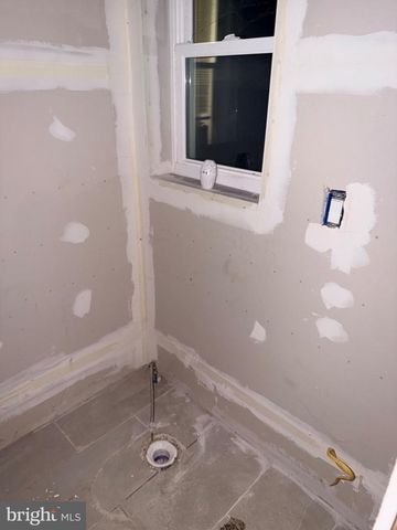 1534 N NEWKIRK ST, Philadelphia, PA 19121