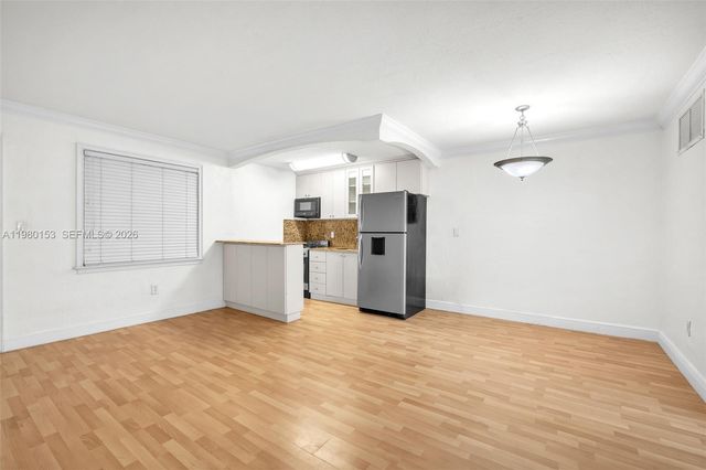 3245 Virginia St 39, Miami, FL 33133