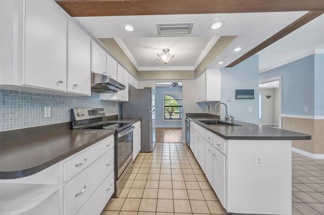 4608 SOUTHBREEZE DRIVE, Tampa, FL 33624