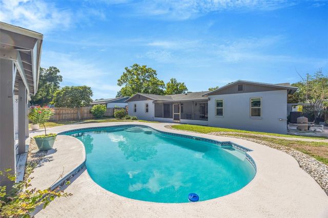 4608 SOUTHBREEZE DRIVE, Tampa, FL 33624