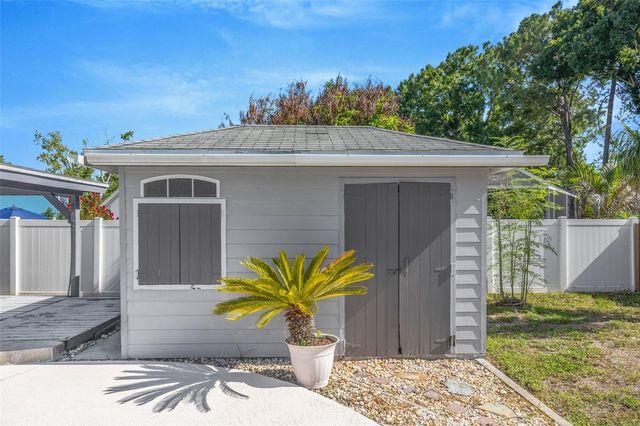 4608 SOUTHBREEZE DRIVE, Tampa, FL 33624
