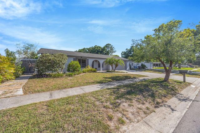 4608 SOUTHBREEZE DRIVE, Tampa, FL 33624