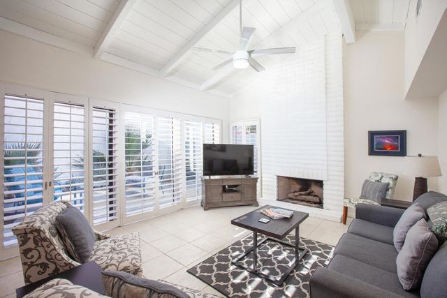 2350 Miramonte Circle E A, Palm Springs, CA 92264