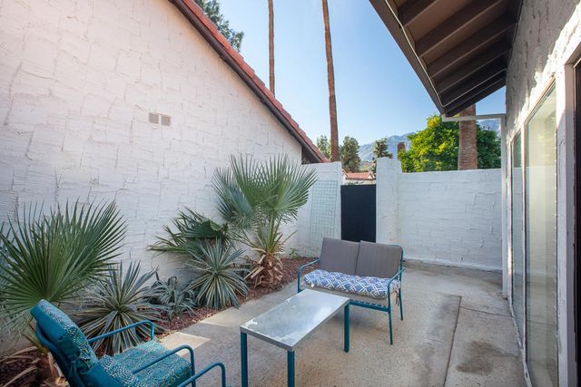 2350 Miramonte Circle E A, Palm Springs, CA 92264
