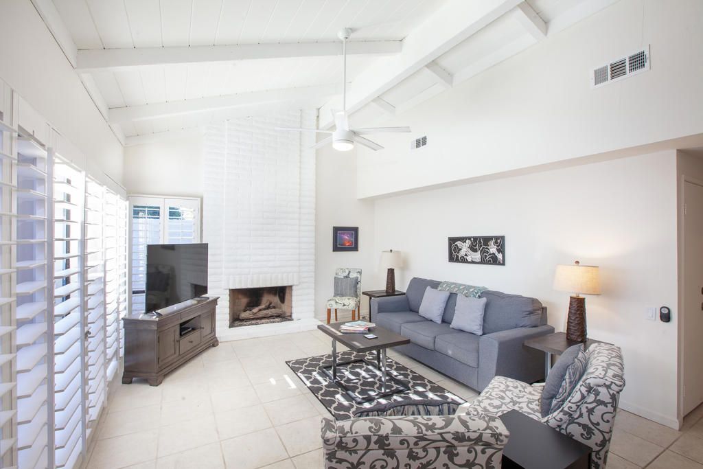2350 Miramonte Circle E A, Palm Springs, CA 92264