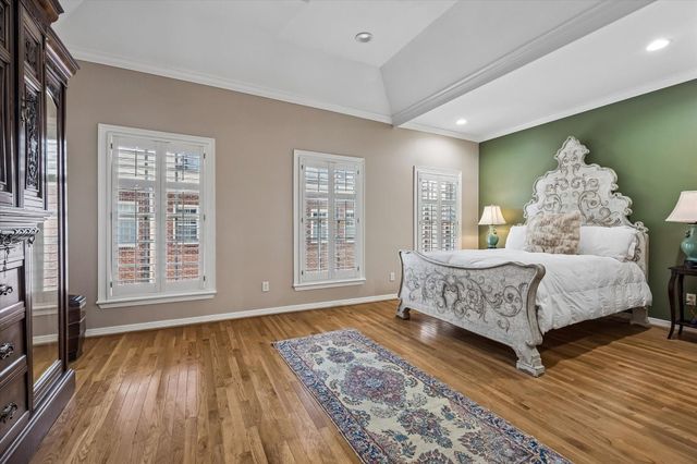 3384 Maroneal Street, Houston, TX 77025