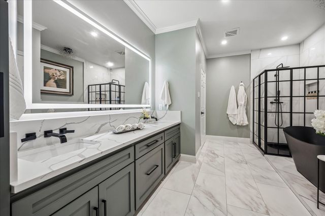 3384 Maroneal Street, Houston, TX 77025