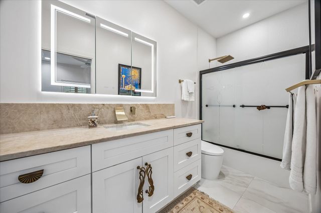 3384 Maroneal Street, Houston, TX 77025