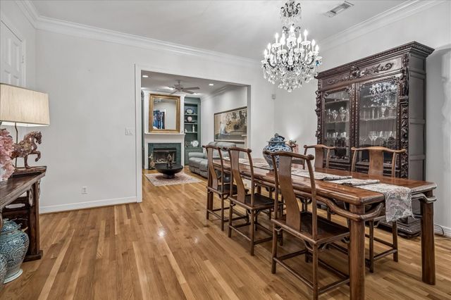 3384 Maroneal Street, Houston, TX 77025
