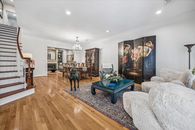3384 Maroneal Street, Houston, TX 77025
