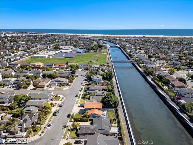 21681 Impala, Huntington Beach, CA 92646