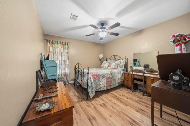 3713 County Road 386, Marquez, TX 77865