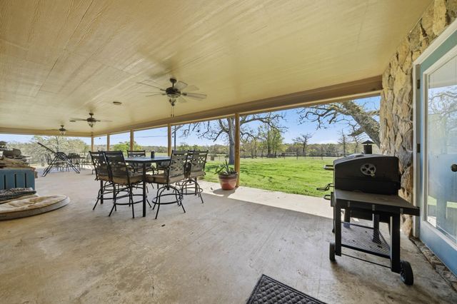 3713 County Road 386, Marquez, TX 77865