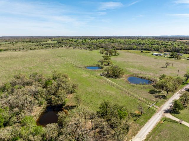 3713 County Road 386, Marquez, TX 77865