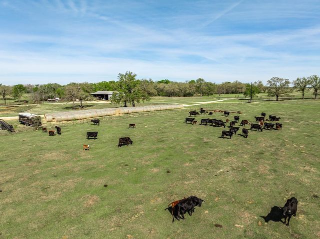 3713 County Road 386, Marquez, TX 77865