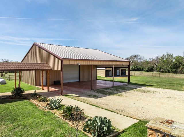 3713 County Road 386, Marquez, TX 77865