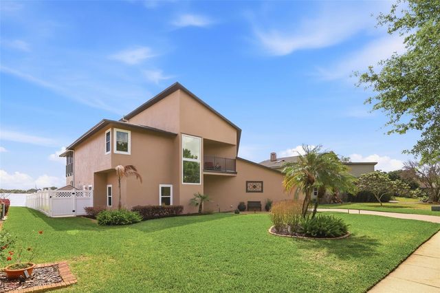381 PRAIRIE LAKE COVE, Altamonte Springs, FL 32701