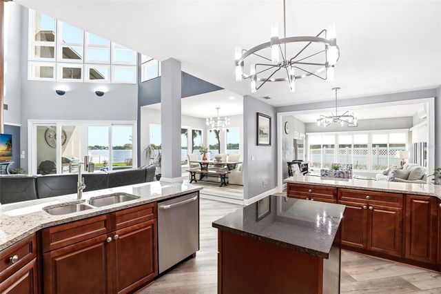 381 PRAIRIE LAKE COVE, Altamonte Springs, FL 32701