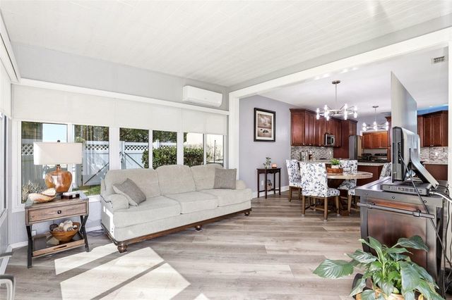 381 PRAIRIE LAKE COVE, Altamonte Springs, FL 32701