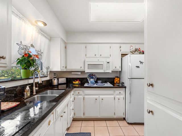 3615 Vista Bella 16, Oceanside, CA 92057