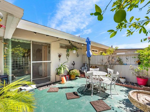 3615 Vista Bella 16, Oceanside, CA 92057