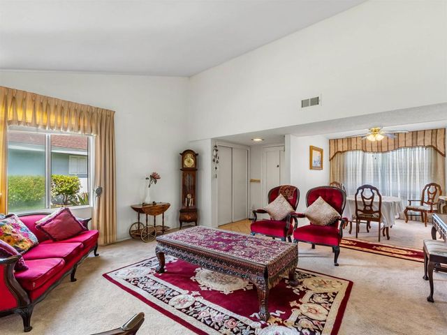 3615 Vista Bella 16, Oceanside, CA 92057
