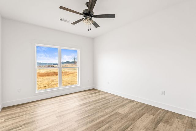 6 Republican Meadow Lane, Greenbrier, AR 72058