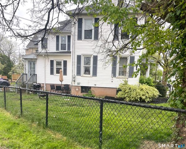 118 Grove Street, Middletown, CT 06457