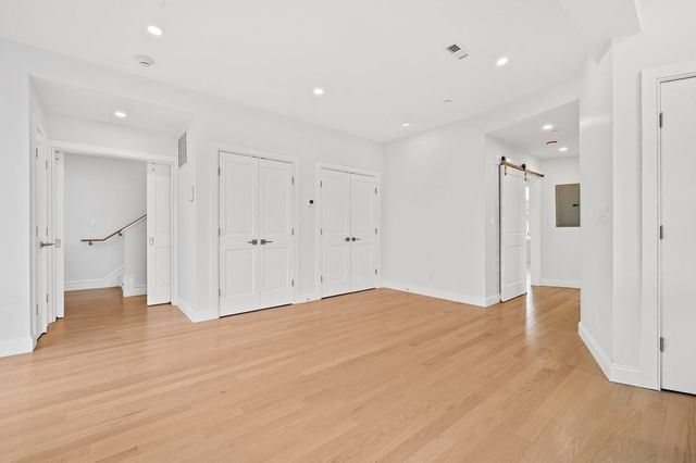 4383 Washington 2, Boston, MA 02131