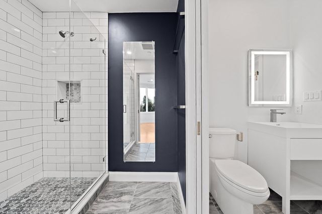 4383 Washington 2, Boston, MA 02131