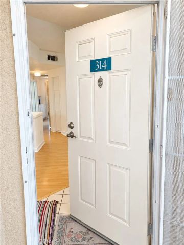 130 S Barranca 314, West Covina, CA 91791